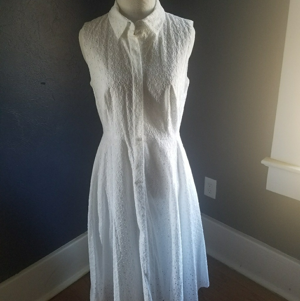 Donna Morgan Sleeveless Eyelet Dress